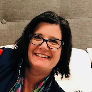Meet your Posher, Lori
